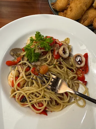 Seafood Aglio Olio